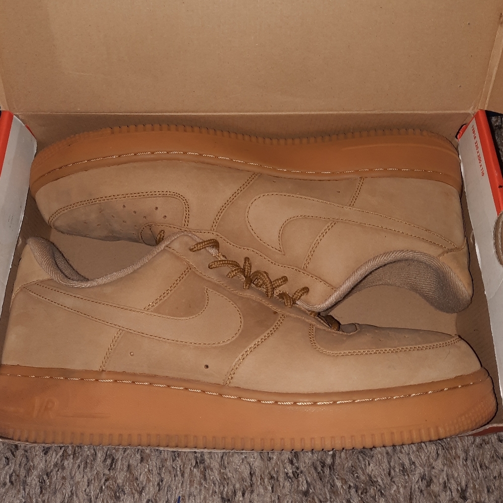 Nike Air Force 1